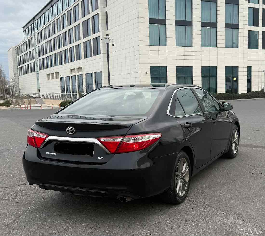 TOYOTA CAMRY 2017