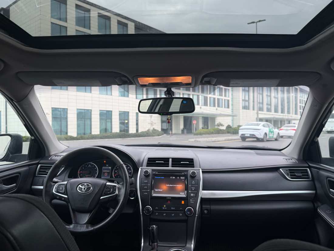 TOYOTA CAMRY 2017